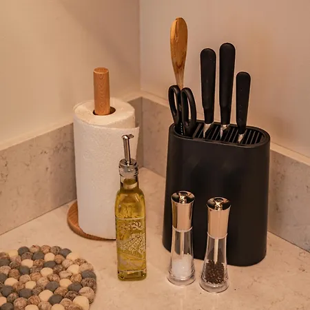 Korter Freshly Renovated Next To Old Down