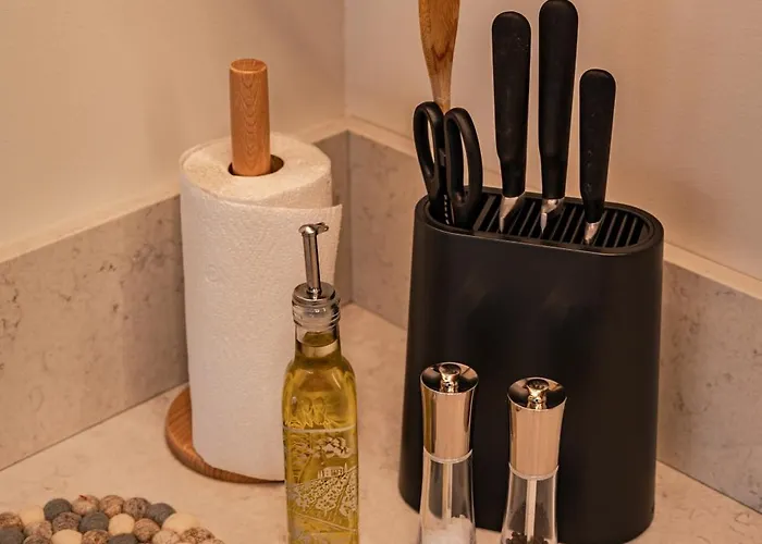 Apartment Freshly Renovated Next To Old Down