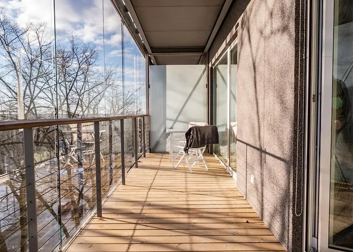 Apartment Freshly Renovated Next To Old Down Tallinn