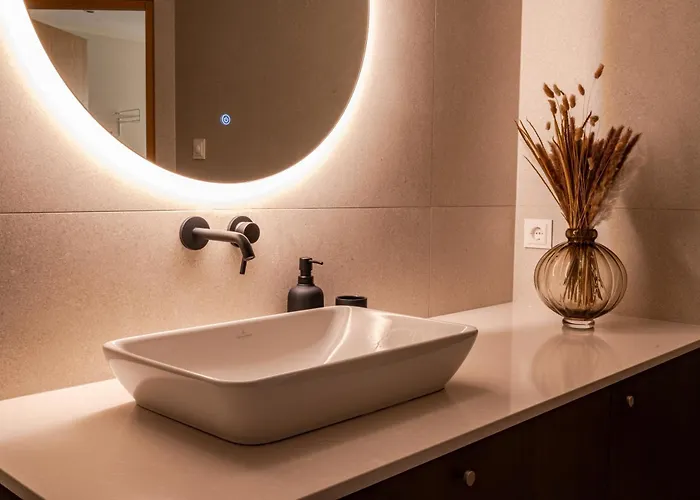 Apartment Freshly Renovated Next To Old Down