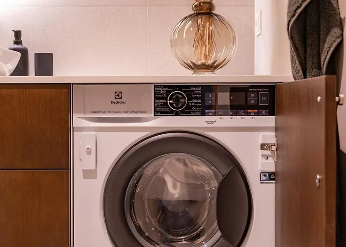 アパート Freshly Renovated Next To Old Down *